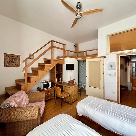 B&B Le Finestre Su Via Cavour Sassari Kamer foto