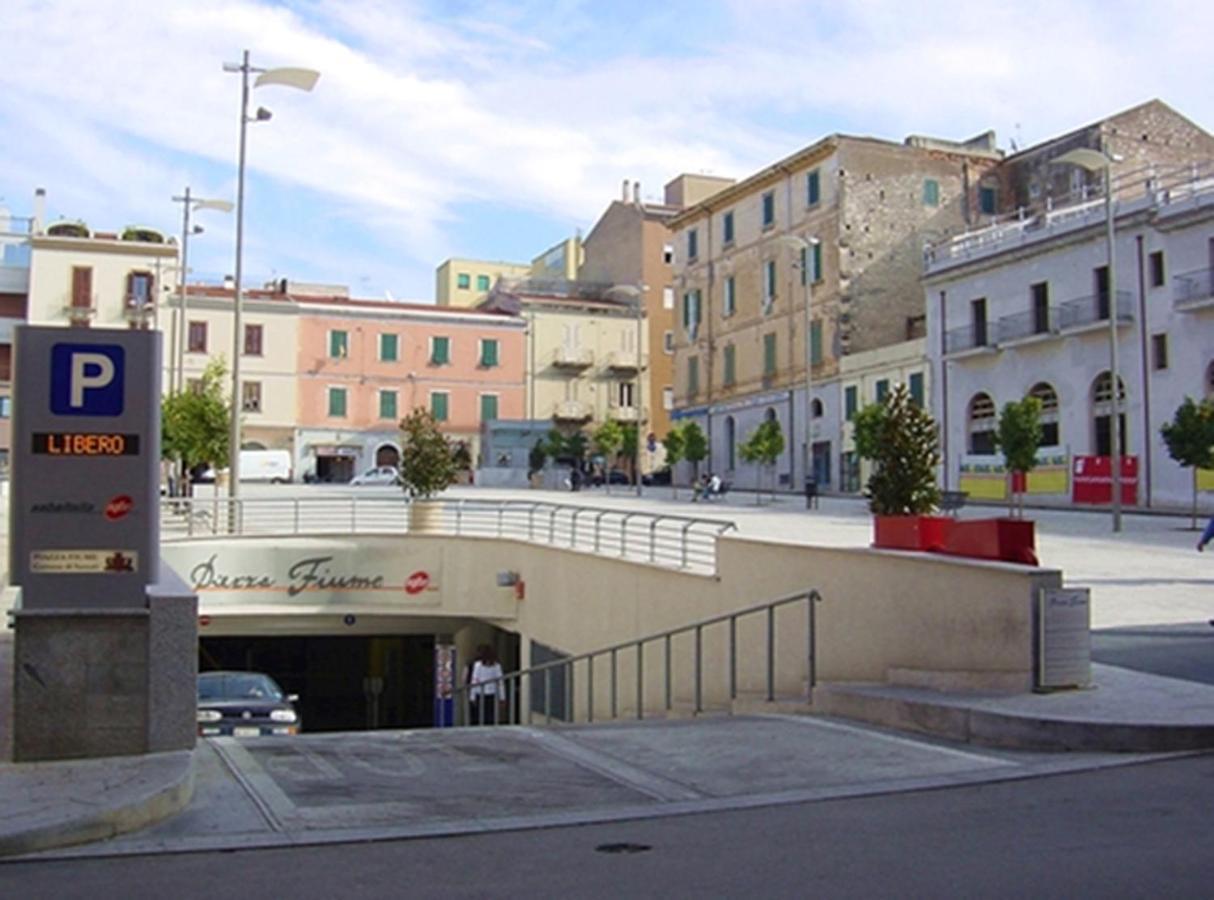 B&B Le Finestre Su Via Cavour Sassari Buitenkant foto