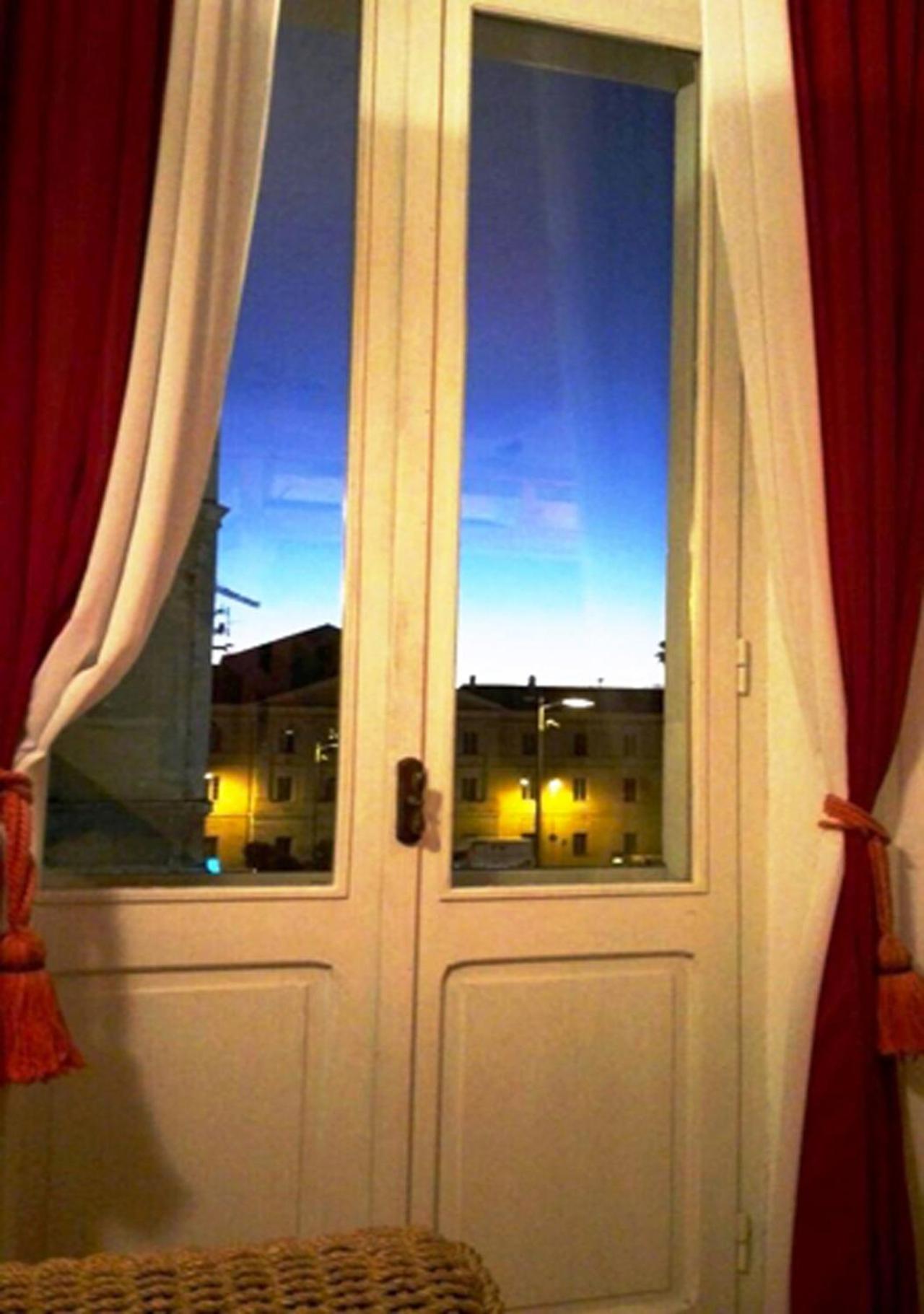 B&B Le Finestre Su Via Cavour Sassari Kamer foto