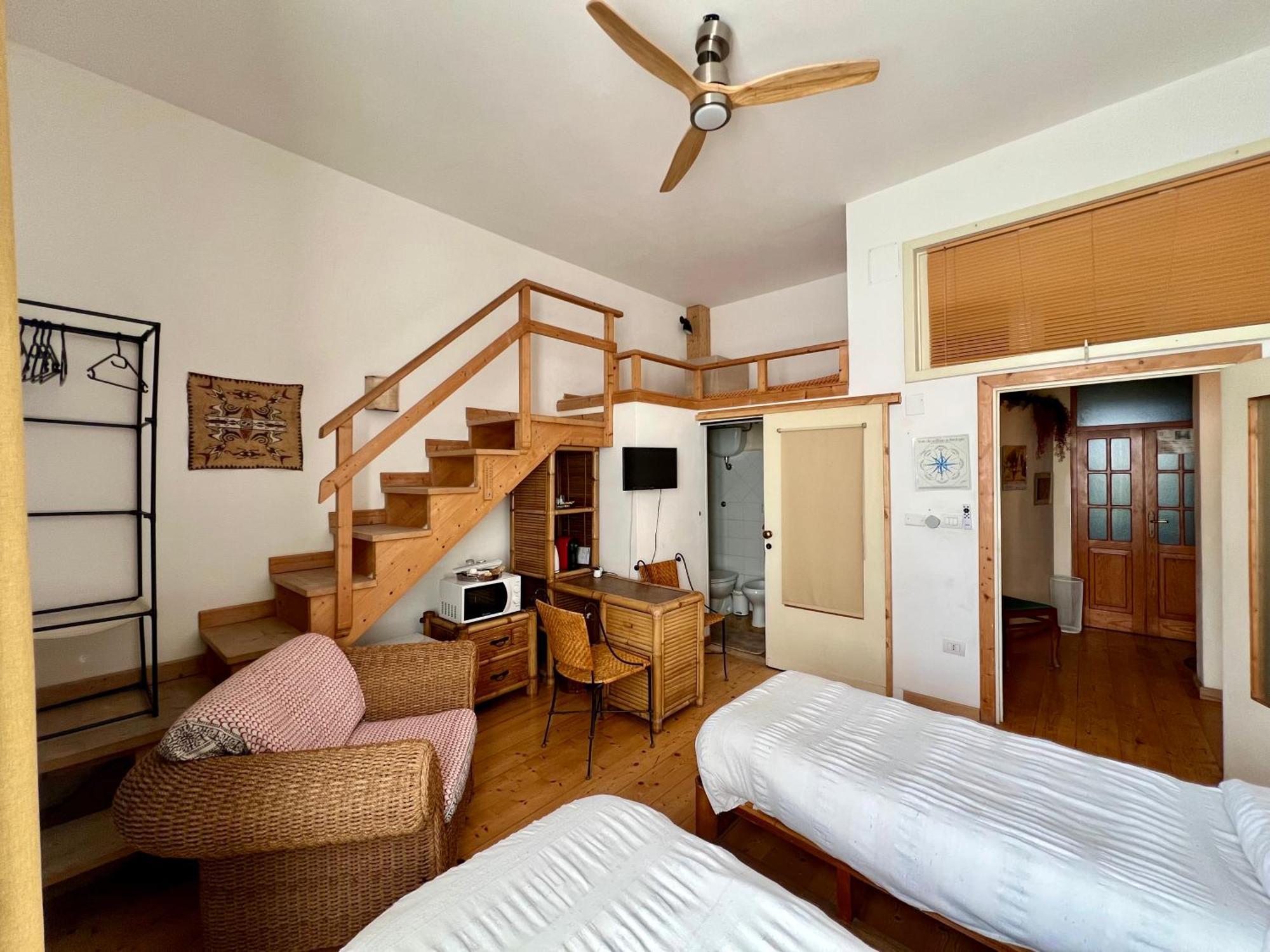 B&B Le Finestre Su Via Cavour Sassari Kamer foto