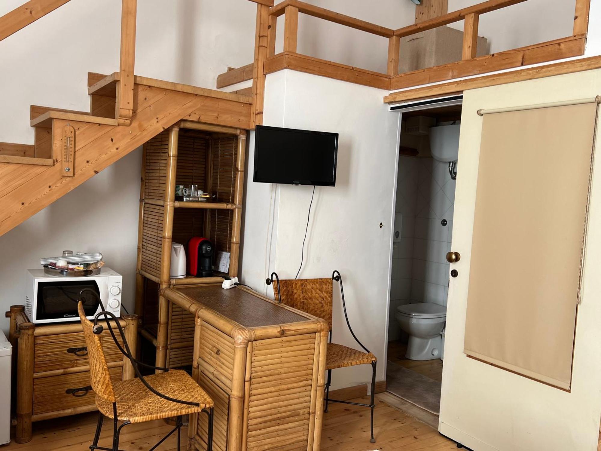 B&B Le Finestre Su Via Cavour Sassari Kamer foto
